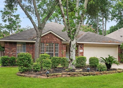 23 Teakwood Place - Photo 1