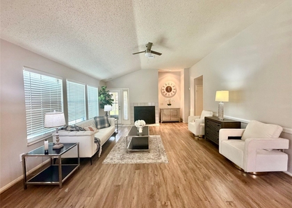 4615 Leicester Way - Photo 1