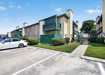 1516 Bay Area Boulevard - Photo 1