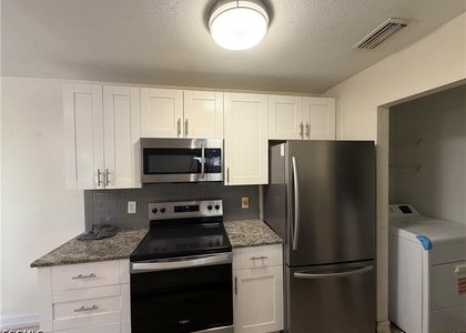 2875 Winkler Avenue - Photo 1