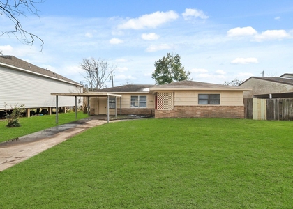 6809 W Bayou Drive W - Photo 1