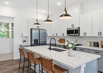 1404 Mansfield Street - Photo 1