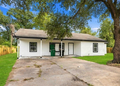 9210 Crestview Drive - Photo 1