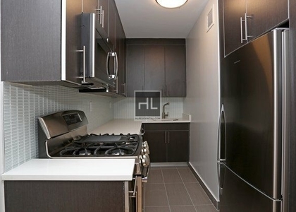 West 53 Street - Photo 1