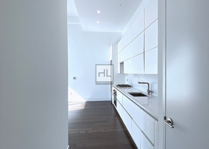 East 44th Street - Photo 1