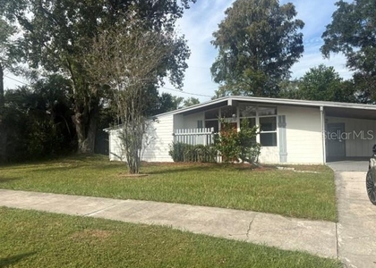 14804 N Boulevard - Photo 1