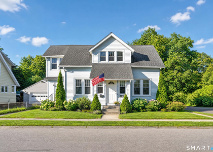 78 Waverly Avenue - Photo 1