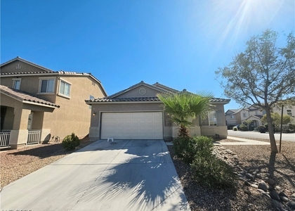 621 Cowboy Cross Avenue - Photo 1