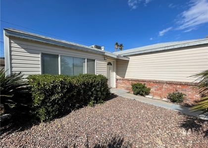 590 National Street - Photo 1