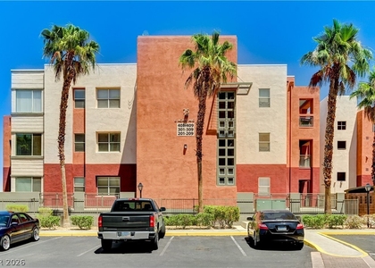 75 E Agate Avenue - Photo 1