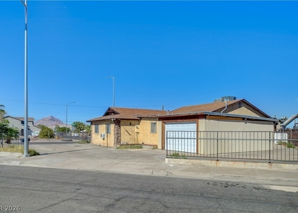 1724 Palm Street - Photo 1