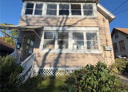 133 Delong Avenue - Photo 1