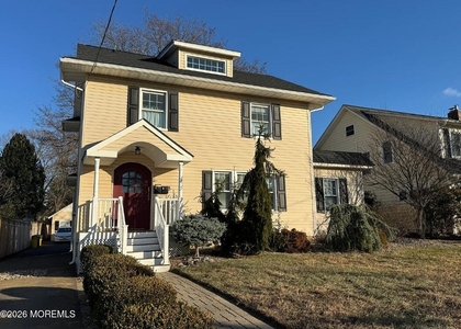 109 Hudson Avenue - Photo 1