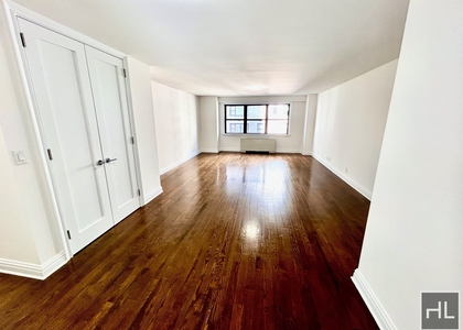 East 89th Street - Photo 1