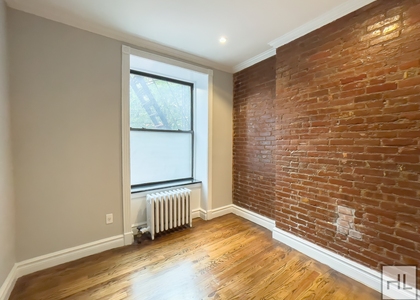 East 23 Street - Photo 1