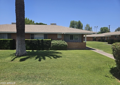 1511 E Rovey Avenue - Photo 1