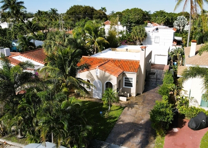 519 Cottage 31st Street - Photo 1