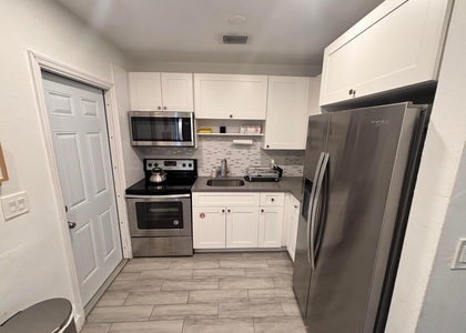 1345 Ne 15th Avenue - Photo 1
