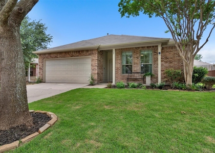 305 Fisherman Trail - Photo 1