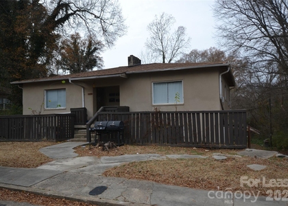 129 Brumley Avenue Ne - Photo 1