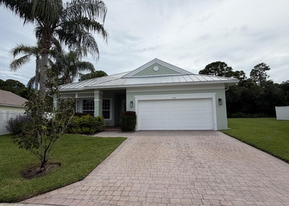 104 Nw Pleasant Grove Way - Photo 1