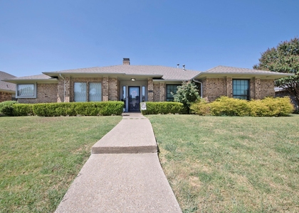 4709 Knollview Lane - Photo 1