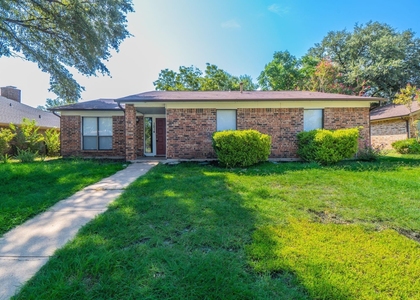 1514 Hindsdale Drive - Photo 1