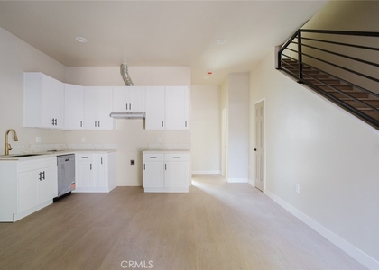 7350 Cozycroft Avenue - Photo 1