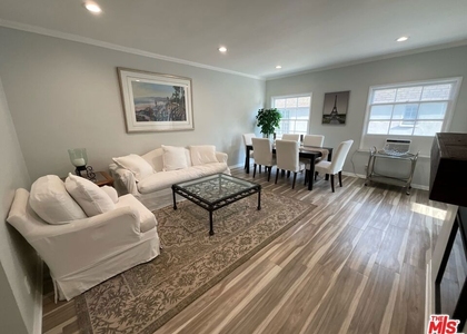 117 N Kings - Photo 1