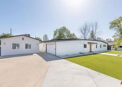 22602 Hatteras Street - Photo 1