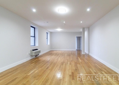 90-02 Queens Blvd - Photo 1