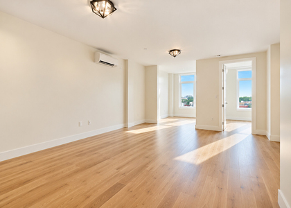 1004 Gates Avenue - Photo 1