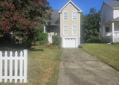 2132 Bellaire Avenue - Photo 1