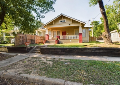 1006 W 22nd St - Photo 1