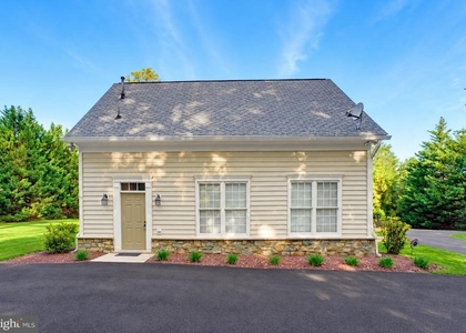 10903 Maple Street - Photo 1