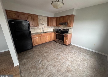 427 Smith Street - Photo 1