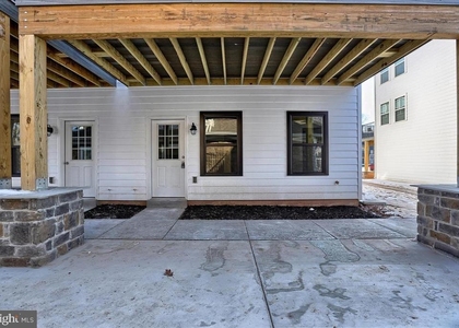 118 High Pointe Drive - Photo 1