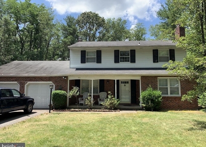 301 Lehigh Road N - Photo 1