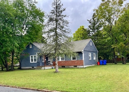 401 Maple Street - Photo 1
