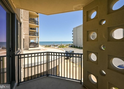 1 Virginia Avenue - Photo 1