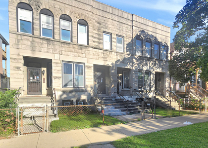 2333 S Lawndale Avenue - Photo 1