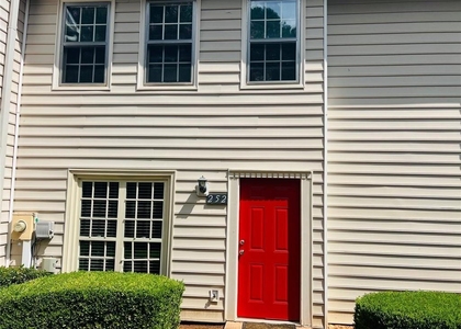 252 Mill Creek Pl - Photo 1