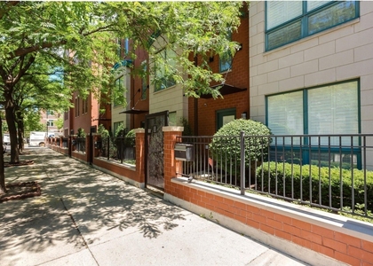 111 S Aberdeen Street - Photo 1