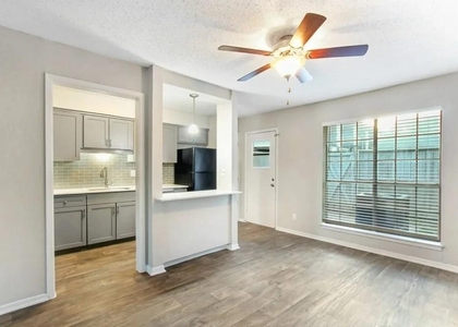 4401 Glenview Court - Photo 1