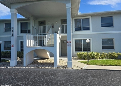 1609 Sw 51st Street - Photo 1