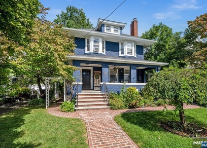 262 Clinton - Photo 1