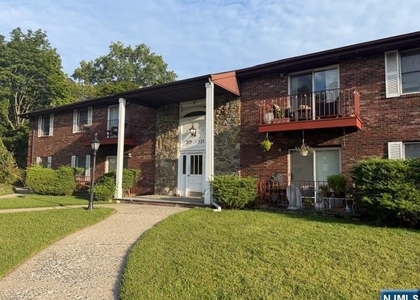 321 Ringwood - Photo 1