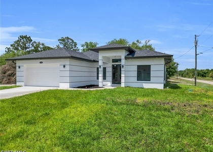 3307 E 17th Street - Photo 1