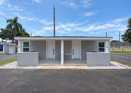 5680 28th Street N - Photo 1