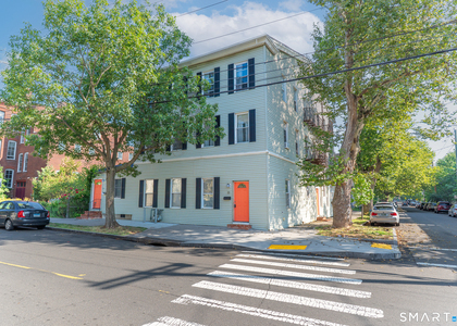 11 Lawrence Street - Photo 1